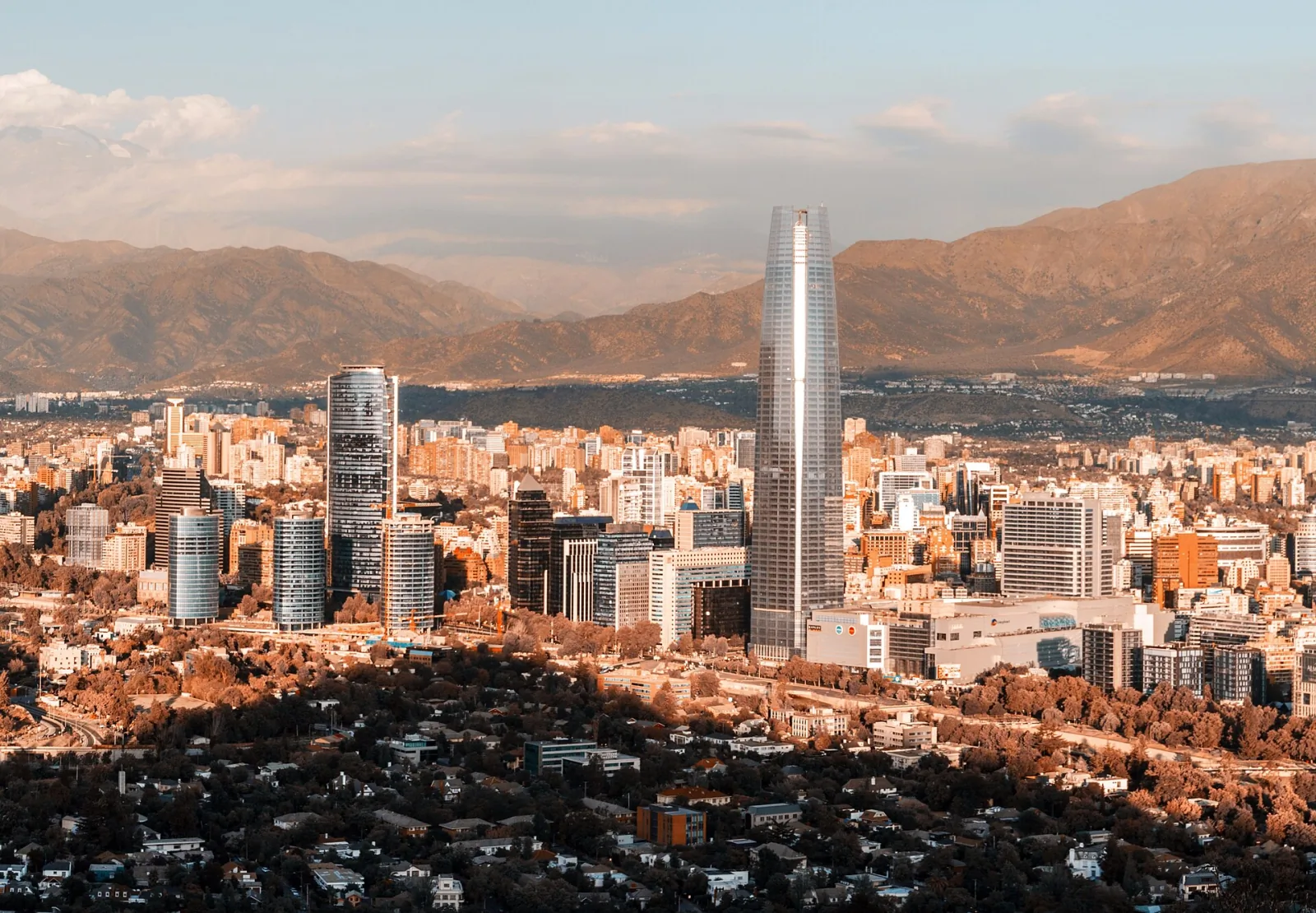 Santiago — La capital, vista desde el Cerro San Cristóbal